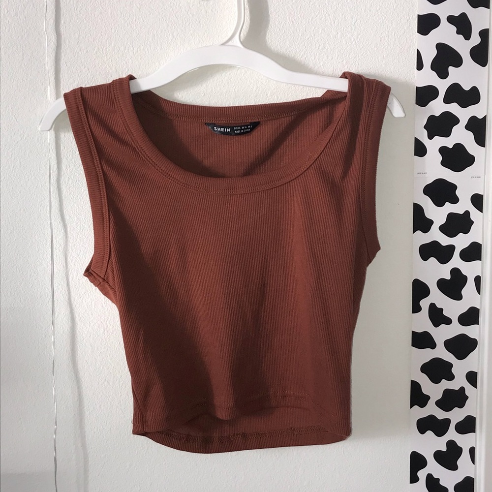 Brown tank